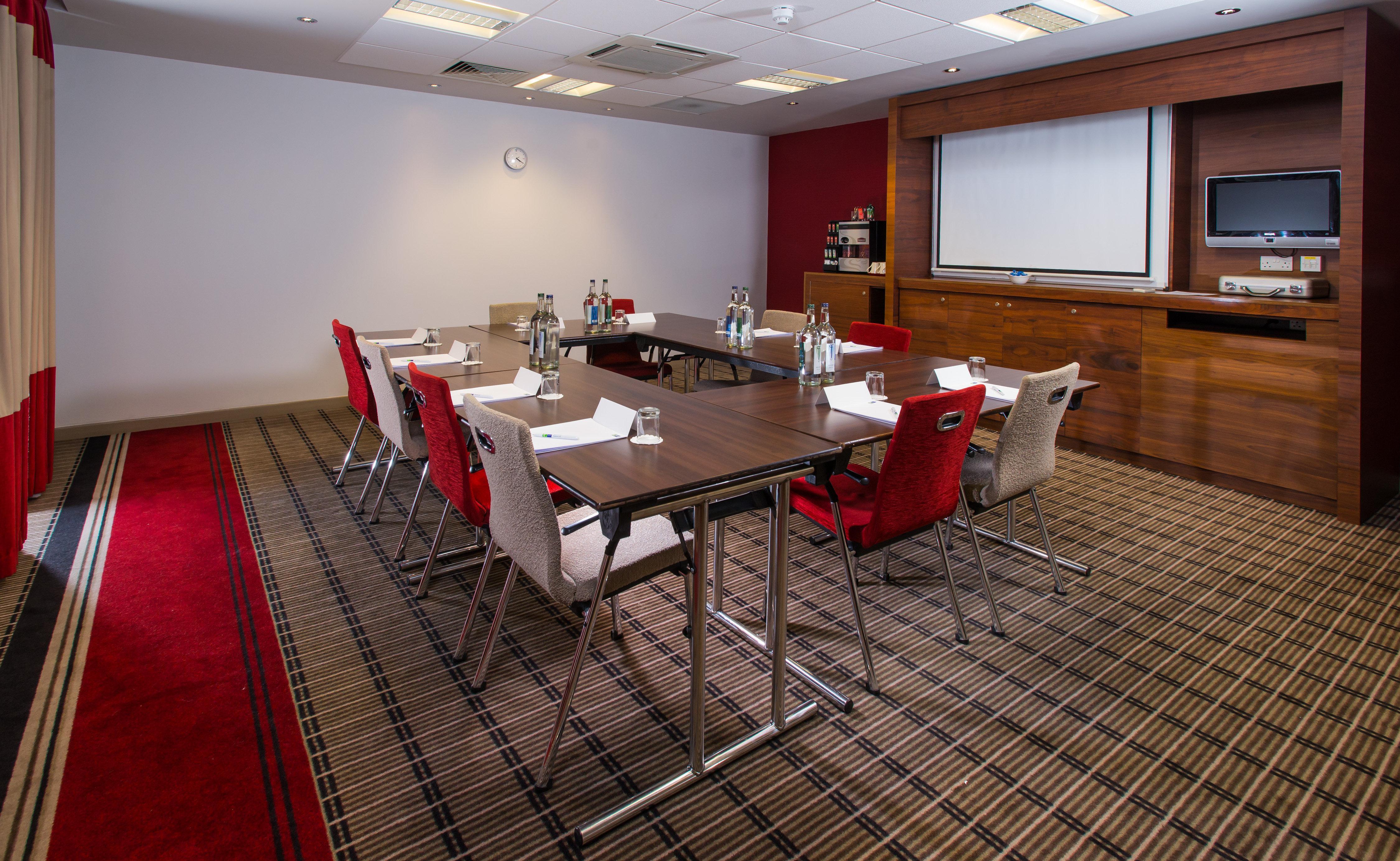 Holiday Inn Express East Midlands Airport By Ihg Castle Donington Exterior photo